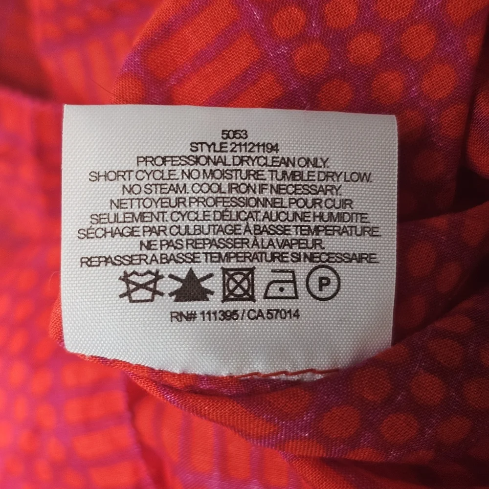 Tory Burch Semi sheer Sleeveless Red And Purple Patterned Blouse, Size Large - Picture 12 of 14